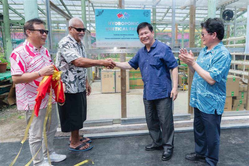 林佳龍訪友邦吐瓦魯（圖／翻攝自林佳龍臉書）
