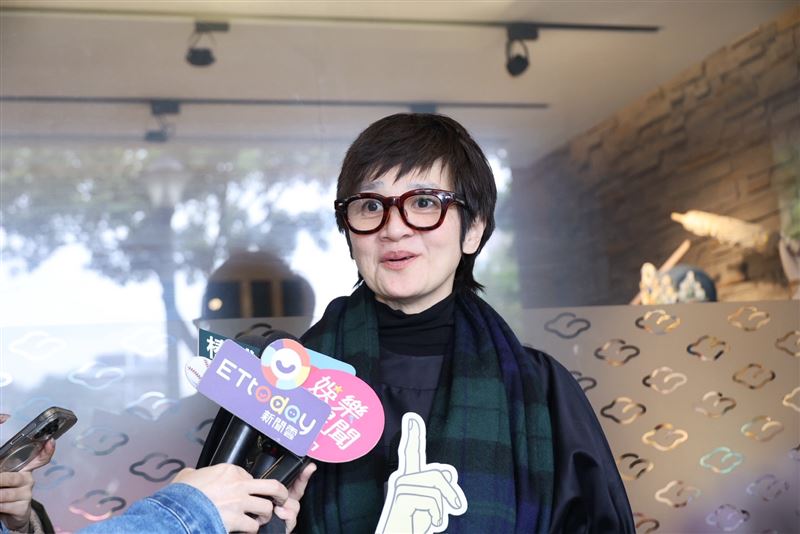 柯以敏現身袁惟仁靈堂。（圖／記者鄭孟晃攝影）