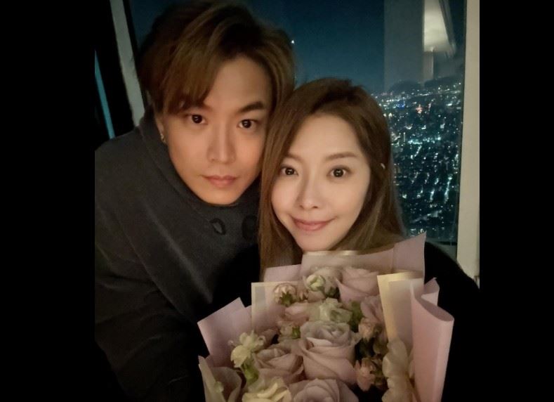 Energy成員「阿弟」蕭景鴻的愛女蕭乙恩，近日挑戰自我，參加唱片公司舉辦的KTV歌唱大賽。（圖／翻攝自Mei 邱馨葦FB）