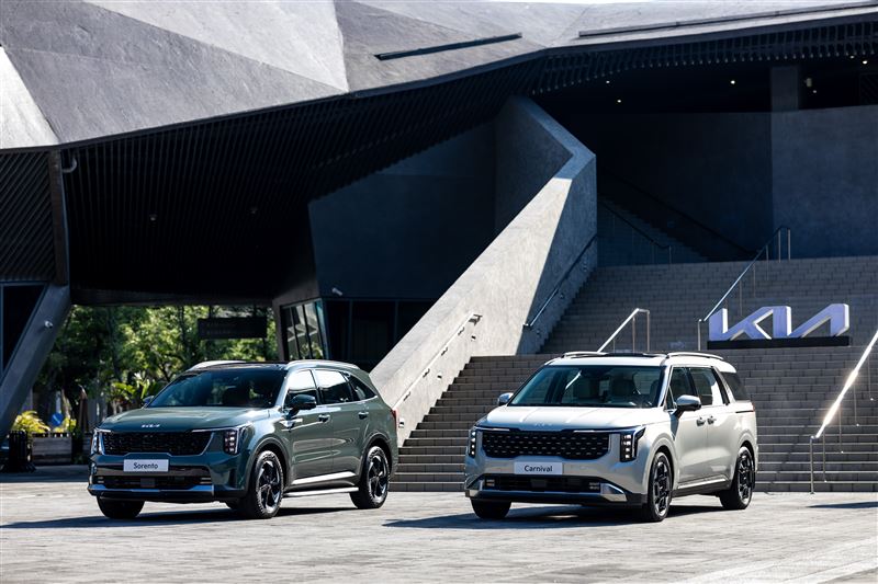 全功能豪華休旅The new Carnival。（圖／Kia提供）