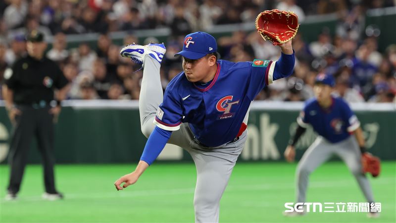 WBC台捷戰，台灣隊第4任投手曾峻岳。（圖／特派記者劉彥池攝影）