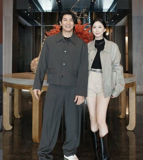 妻子綺綺（右）曾透露，私下的陳傑憲（左）其實並不浪漫。（圖／翻攝自陳傑憲IG）