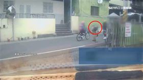 有車開出來！國小童「被禮讓」道謝敬禮　駕駛：暖心