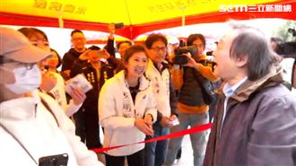 藍2前發言人搶合體！王世堅只幫她加油