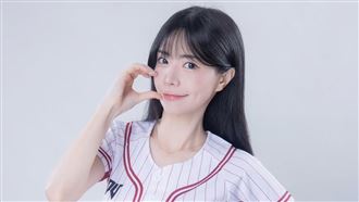 左眼球突被染黑　艾融曬照揭「關鍵主因」