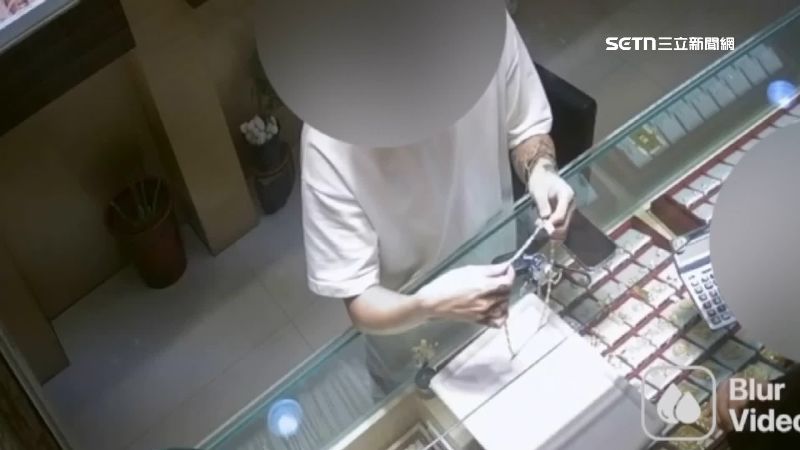 拿「假黃金」銀樓詐財　變裝躲追緝落網