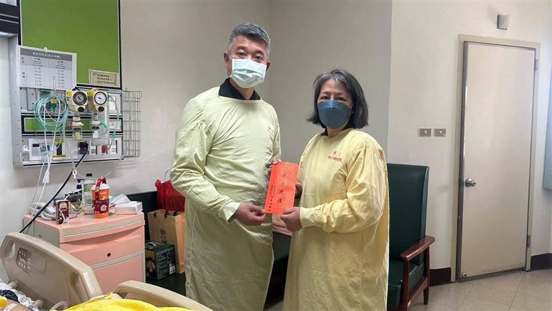 千慈愛心救急佈施協會　捐款慰問受傷宜警