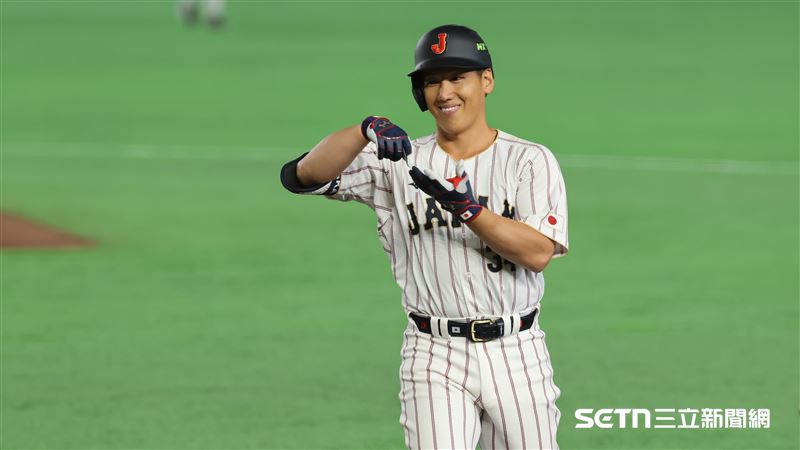 WBC韓日戰，日本隊右外野手吉田正尚敲出2分打點安打。（圖／特派記者劉彥池攝影）