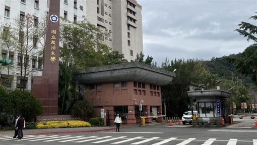 考題雷同補習班　政大：素材源於教科書