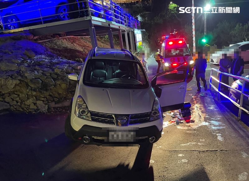 台中霧峰泡腳夜景餐廳發生離奇車禍，19歲男遭車輛壓傷，無生命跡象送醫。（圖／翻攝畫面）
