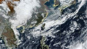 中央氣象署預告修正《氣象法》，應避免使用三颱鼎立、史上最強颱風、穿心颱、虛胖颱風等誇大用詞，可處最高50萬元罰鍰。（翻攝自中央氣象署官網）