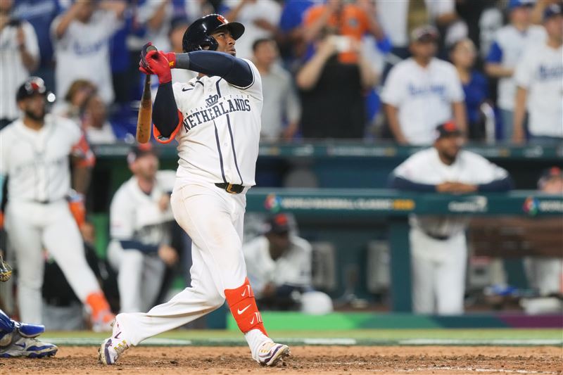 阿比斯（Ozzie Albies）關鍵時刻揮出WBC史上第一支再見全壘打。（圖／美聯社／達志影像）