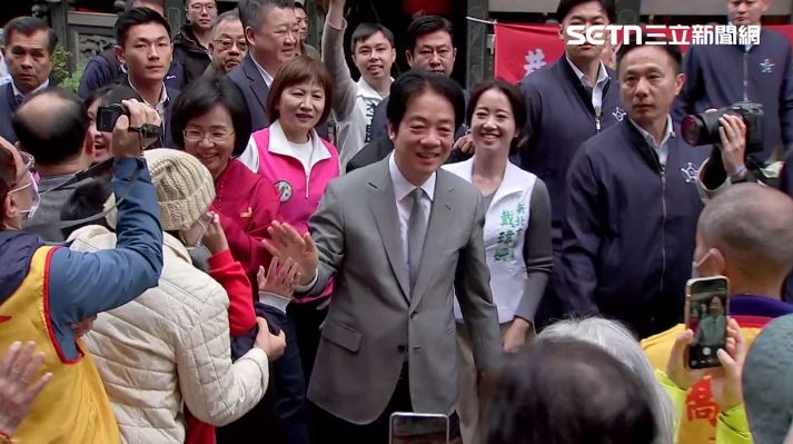 賴清德、蘇巧慧合體「板橋大井頭福德祠」參香祈福（圖／翻攝畫面）