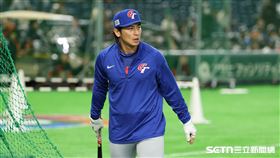 WBC台韓戰賽前練習，「台灣隊長」陳傑憲再度進行打擊練習。（圖／特派記者劉彥池攝影）