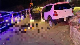 翻車,意外,台中,邊坡,夜景,停車場,霧峰（圖／翻攝畫面）血跡重馬