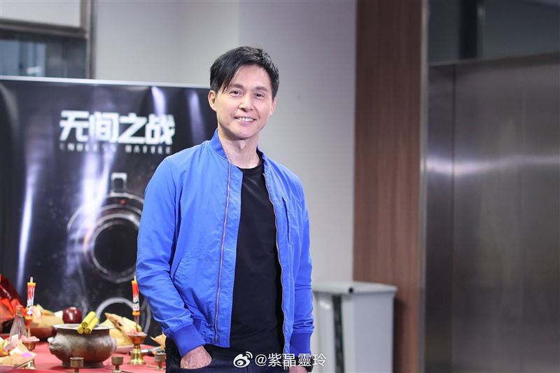 70歲的香港資深演員張國強在《天龍八部》飾演慕容復一角被觀眾認識。（圖／翻攝自微博）