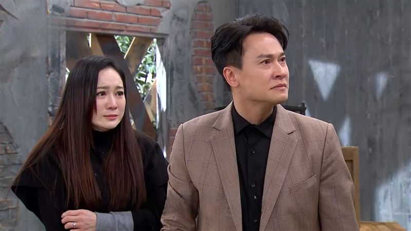 游詩璟（左）誤殺馬幼興，爸爸王振復（右）出面替她頂罪。（圖／三立提供）