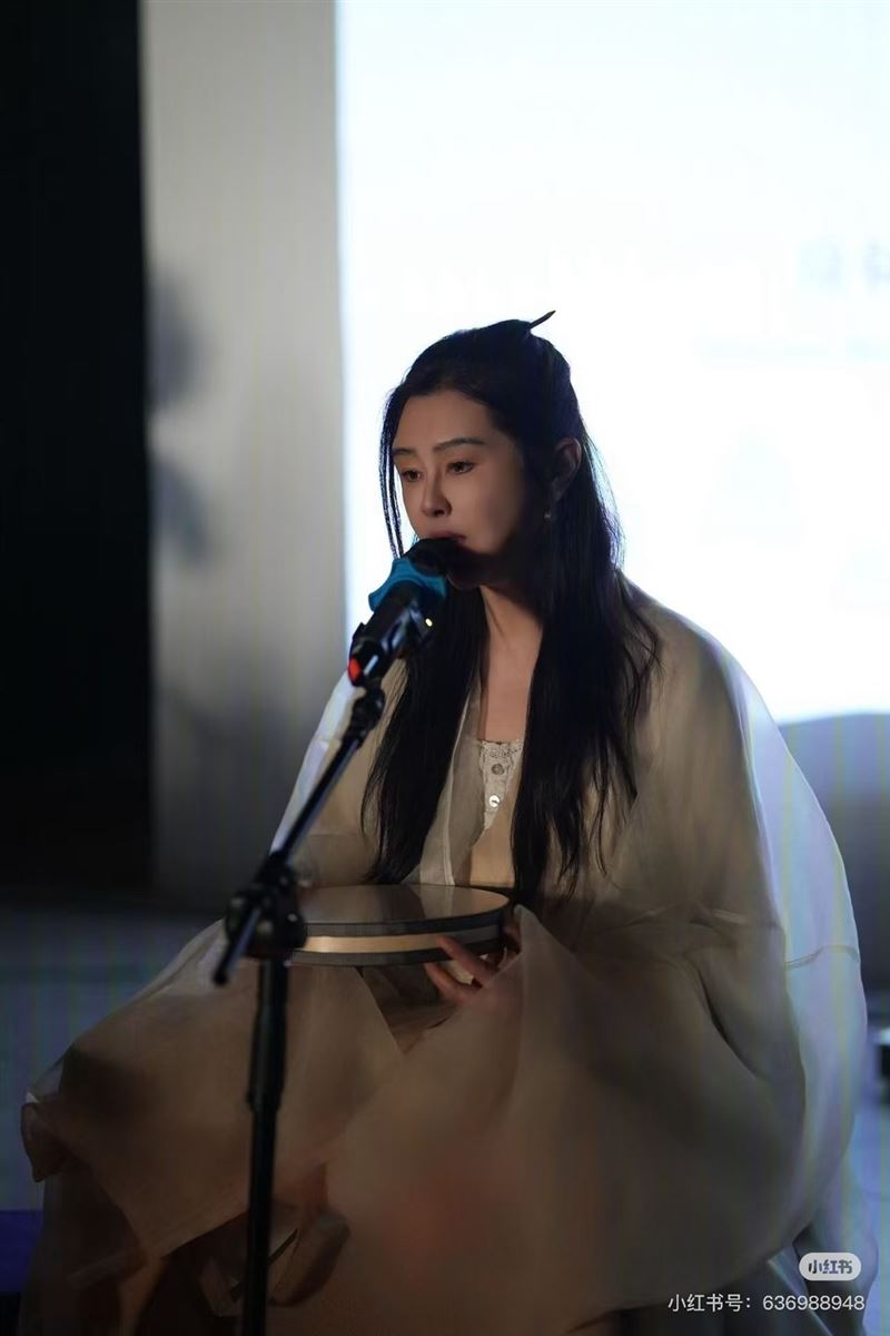 王祖賢近況曝光。（圖／翻攝自小紅書）