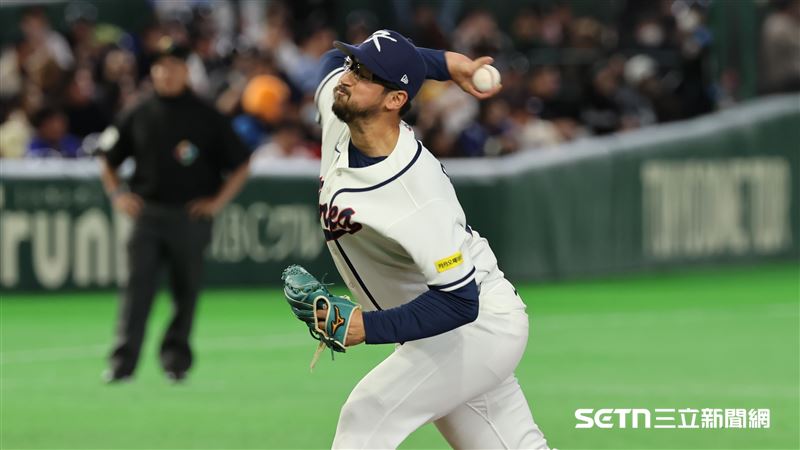 WBC台韓戰,韓國隊第3任投手鄧寧。(圖/特派記者劉彥池攝影)