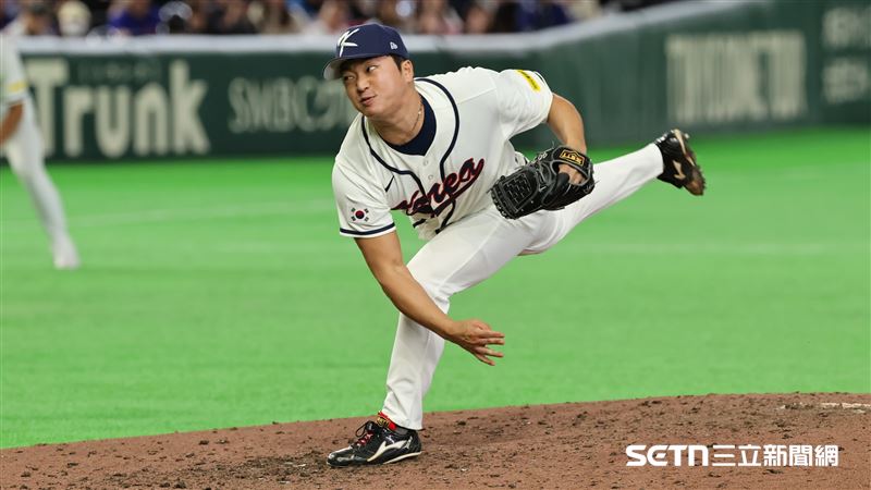 台灣隊與南韓隊一路纏鬥至第10局延長賽，最終以5比4奪下隊史首勝。（圖／特派記者劉彥池攝影）