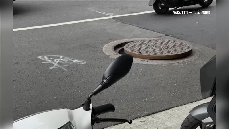 經過台電檢查後，發現是高壓電纜故障短路，造成人孔蓋內空氣膨脹