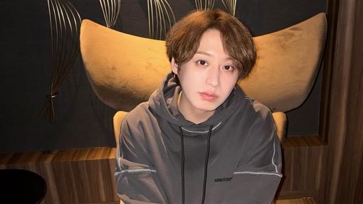 星二代遭劈腿輕生　男星認為了事業交往