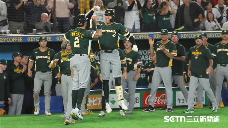 WBC日澳戰，澳洲隊靠盜壘和日本隊的暴傳先馳得點。（圖／特派記者劉彥池攝影）