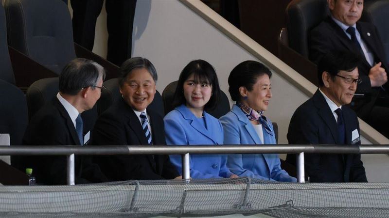 日本天皇親臨東京巨蛋!睽違60年天覽試合