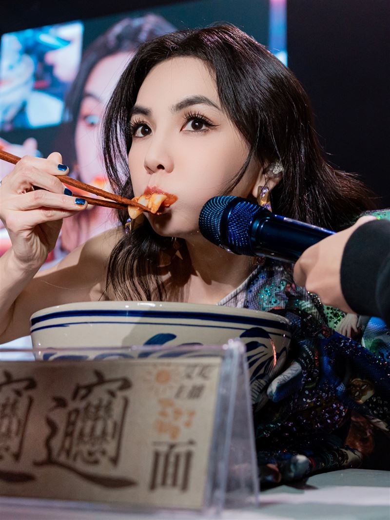 Ella在西安開唱。（圖／翻攝自陳嘉樺臉書）