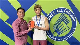 台灣羽球創百年紀錄！林俊易、葉詹配勇奪雙冠，羽協豪發每組10萬獎金。（圖／羽協提供） 