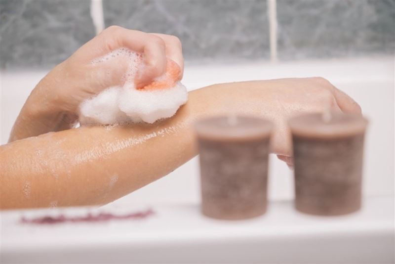 有泡泡浴店的老闆向他表示，台人1個月前就將最近1週全數訂滿。示意圖。（翻攝自photoAC）