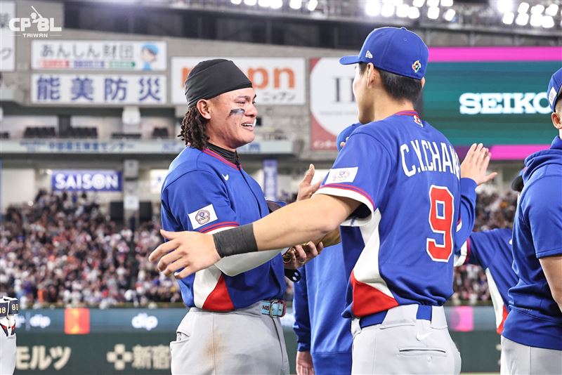 讚啦！WBC台灣隊創20年紀錄5：4首贏韓國。《冠軍之路》書中「從好想贏韓國，到好好贏韓國」再寫下震撼狂喜新頁。（圖／翻攝自CPBL）