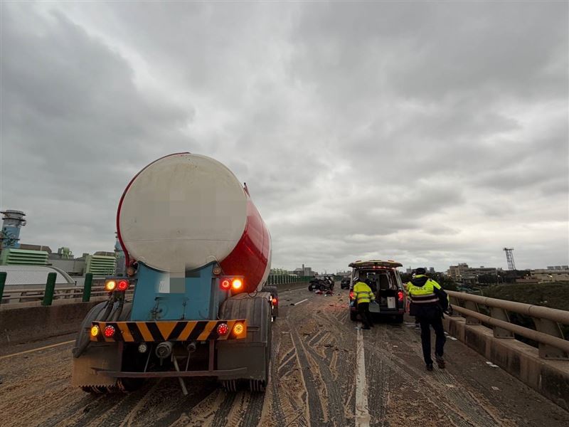台61觀音路段，今（9日）發生嚴重事故。（圖／翻攝畫面）