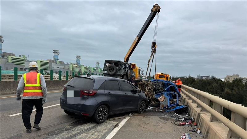 台61連環撞2命危「撞到人噴出」畫面曝光