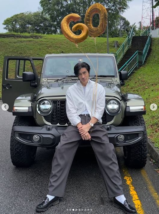 他過60歲生日看起來卻像30歲,轟動華人社會的凍齡男神陳傳多曝光12個保持年輕的關鍵秘密。(圖/翻攝自IG @chuando_chuandoandfrey)