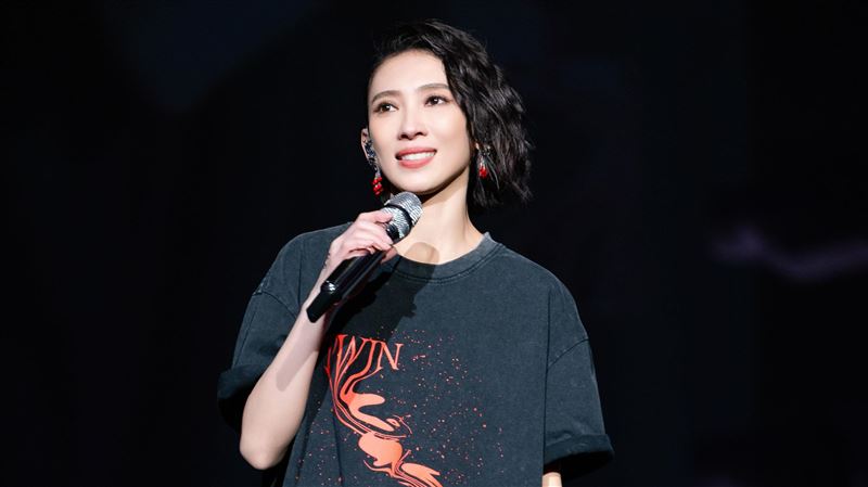 戴佩妮巡演最終站登高雄巨蛋　吐不捨心聲