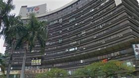 一名住在台中市的江姓屋主南下處理未繳的大樓管理費時，竟發現自己閒置多年的套房內住著陌生男子。（翻攝自Google Maps）