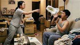 結婚10年的夫妻，男方指控妻子髒亂有囤物癖，甚至曾情緒失控對他丟擲有女兒糞便的尿布，據此向法院訴請離婚，但遭法官駁回，圖為示意圖。（AI生成）