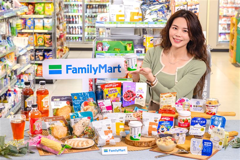 全家打造春日「微健康」輕食對策，主打「優格百變吃法」與減法飲食「清爽金三角」兩大輕食提案。（圖／品牌業者提供）