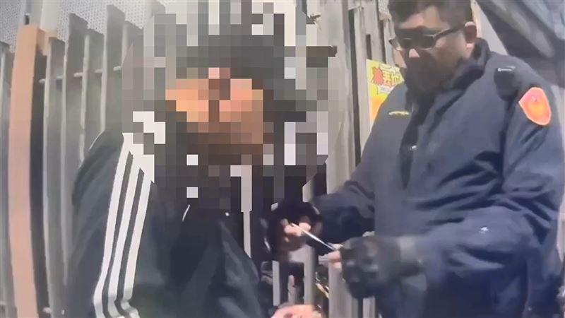 江男被警方查獲喪屍毒品。(圖/翻攝畫面)