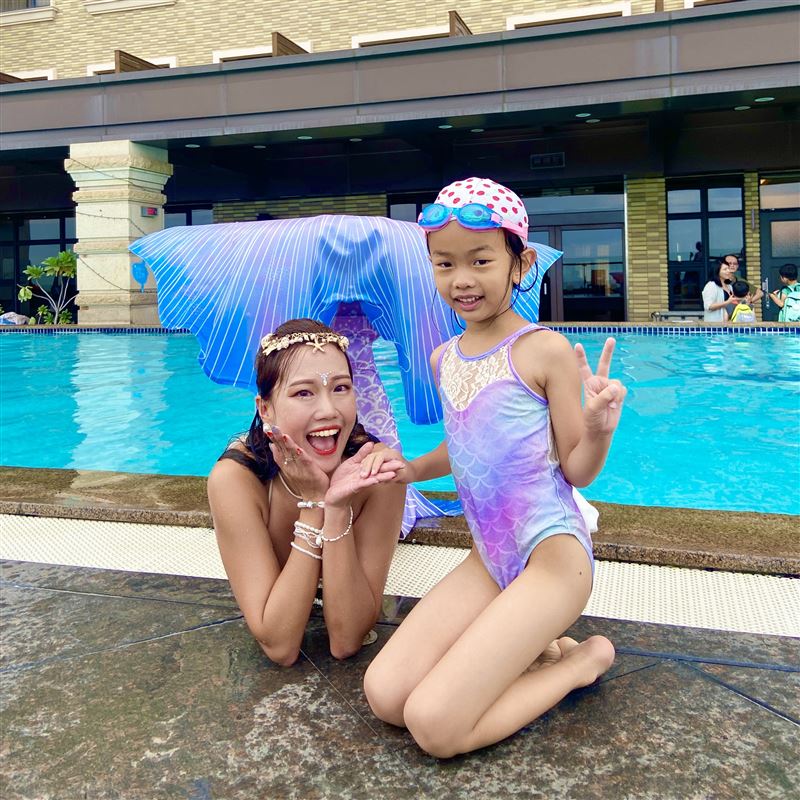 福容花蓮店最受歡迎美人魚互動秀回歸。（圖／飯店旅宿業者提供）