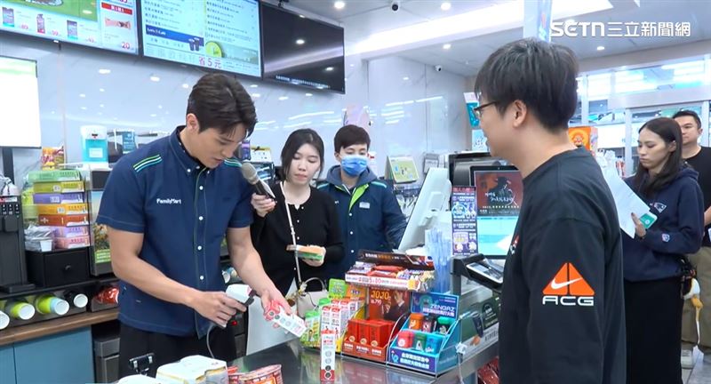 全家一日店長現場活動。（圖／奕心生醫科技提供）