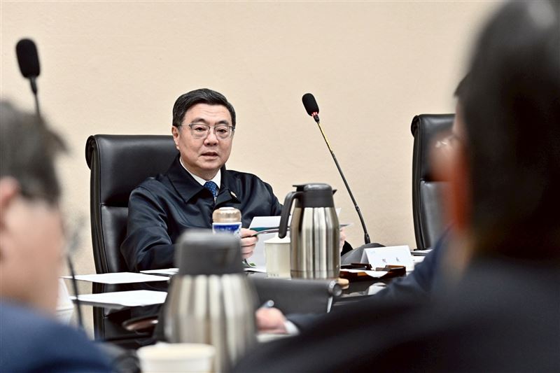 行政院卓榮泰院長今（9）日再次邀集外交部、交通部、經濟部、財政部及金管會，密切掌握國際情勢及部會因應作為。（圖／行政院提供）