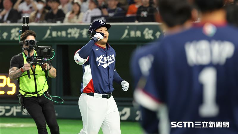 WBC韓澳戰,韓國隊指定打擊文保景炸裂2分砲。(圖/特派記者劉彥池攝影)