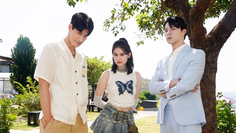 宋偉恩、羅宏正後座環抱!秒歪喊以為拍BL