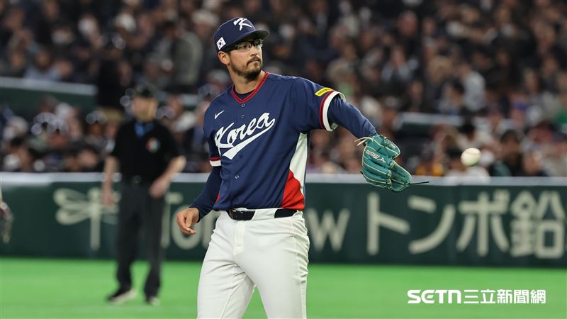 WBC韓澳戰，韓國隊第5任投手鄧寧。（圖／特派記者劉彥池攝影）
