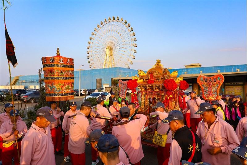 大庄媽初五前往台中港區賣場。(圖/翻攝自台中港區五十三庄浩天宮(大庄媽)粉絲專頁)
