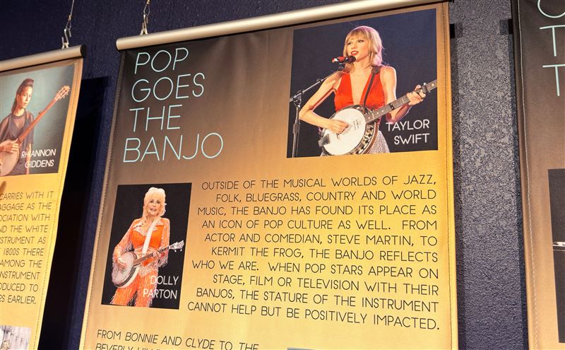 天后泰勒絲還有知名鄉村音樂歌手桃莉·巴頓,都曾公開在演唱會演奏班鳩琴。(圖/記者蕭翰弦攝影)