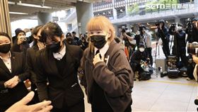 陸元琪現身前夫袁惟仁告別式，曾傳出被禁止參加。（圖／記者鄭孟晃攝影）