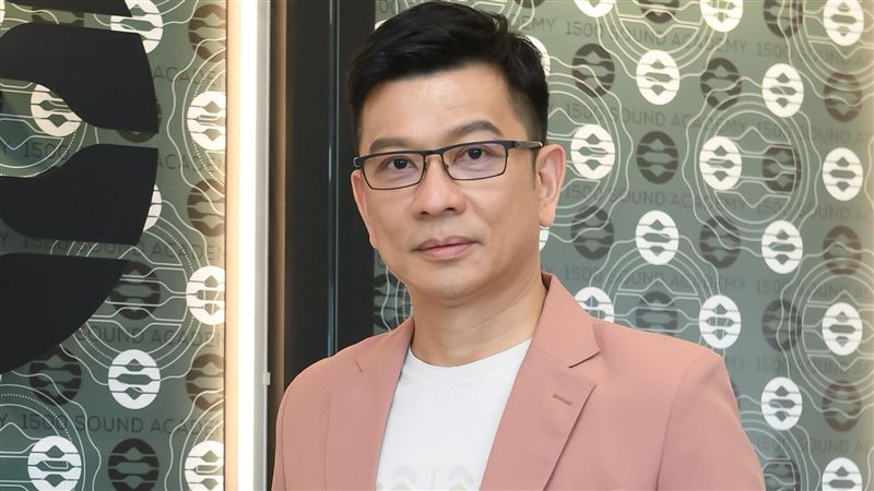 陳子鴻和袁惟仁是多年好友。(圖/大大小小工作室提供)